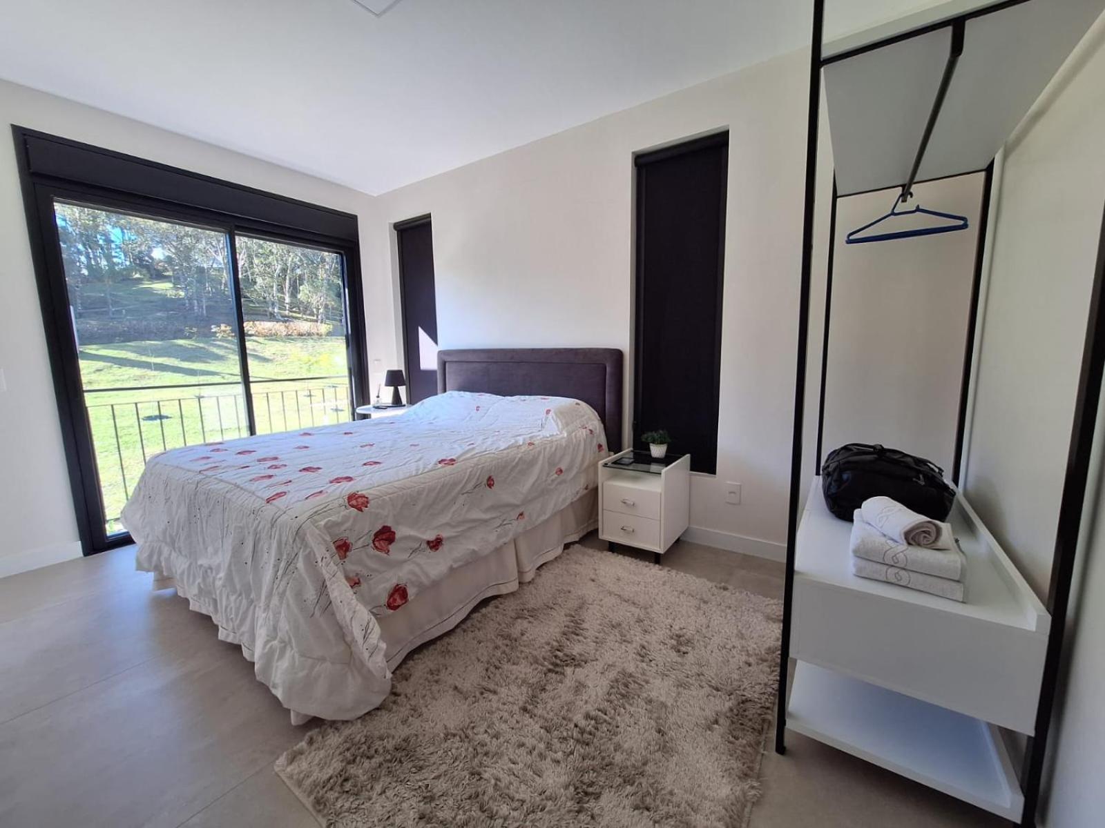 Casa Em Condominio Na Serra Раншу-Кеймаду Экстерьер фото